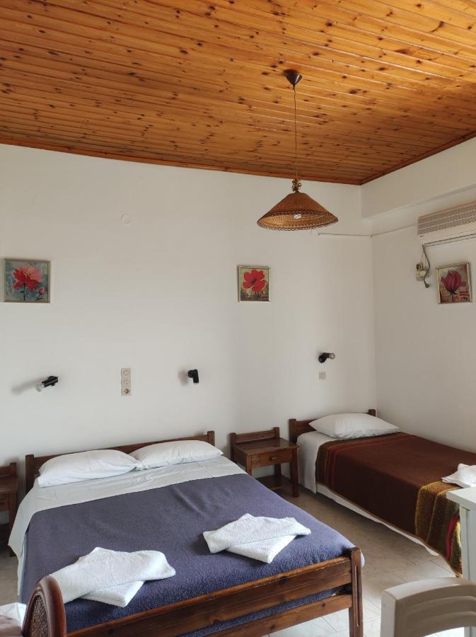 Artemis Rooms Frangocastelo Екстер'єр фото